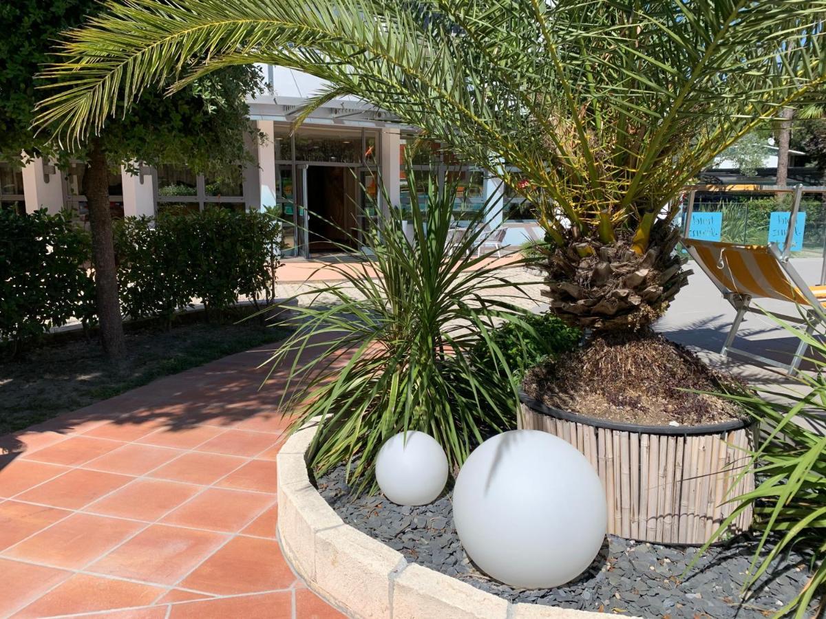Hotel Franz Bibione Buitenkant foto