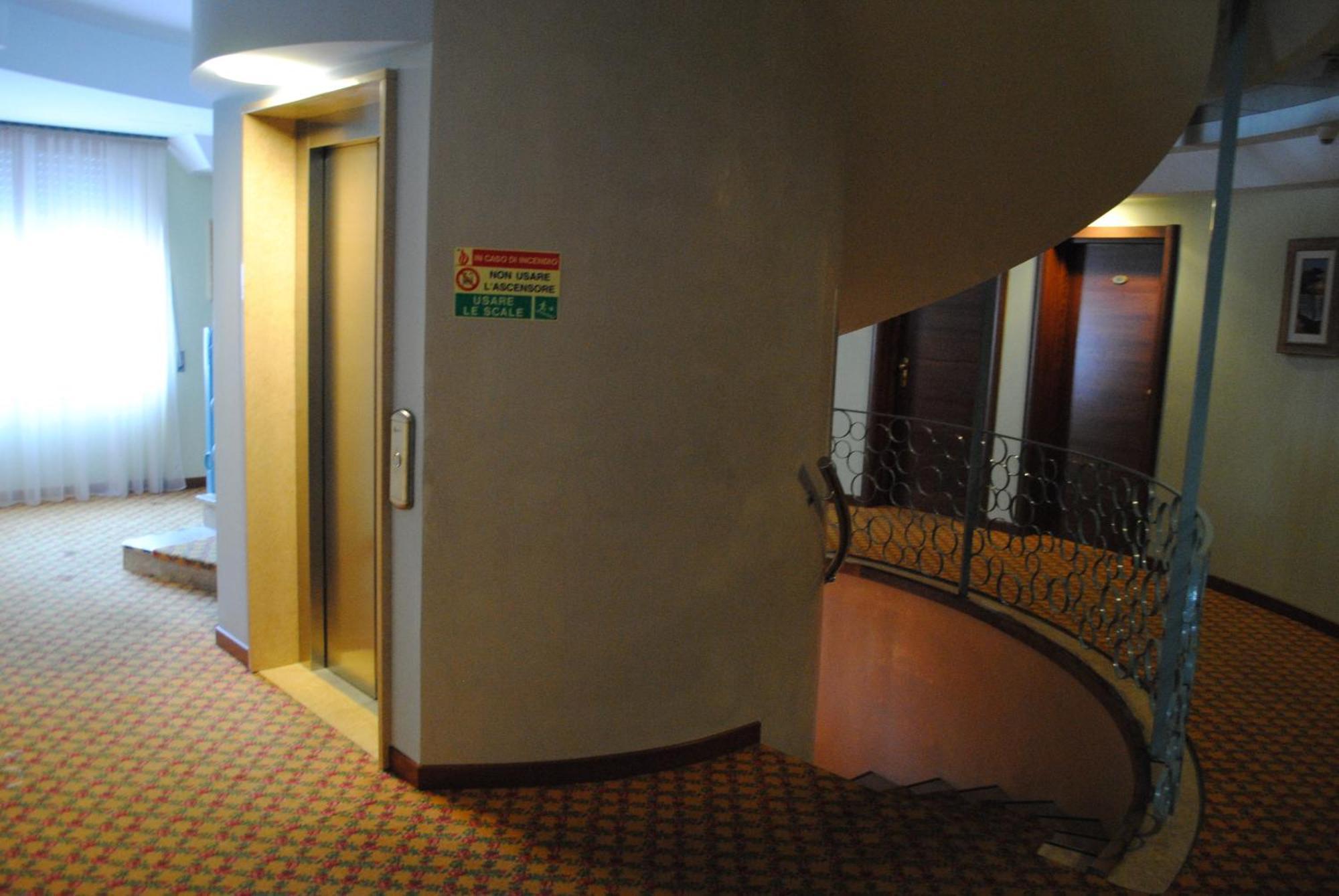 Hotel Franz Bibione Buitenkant foto