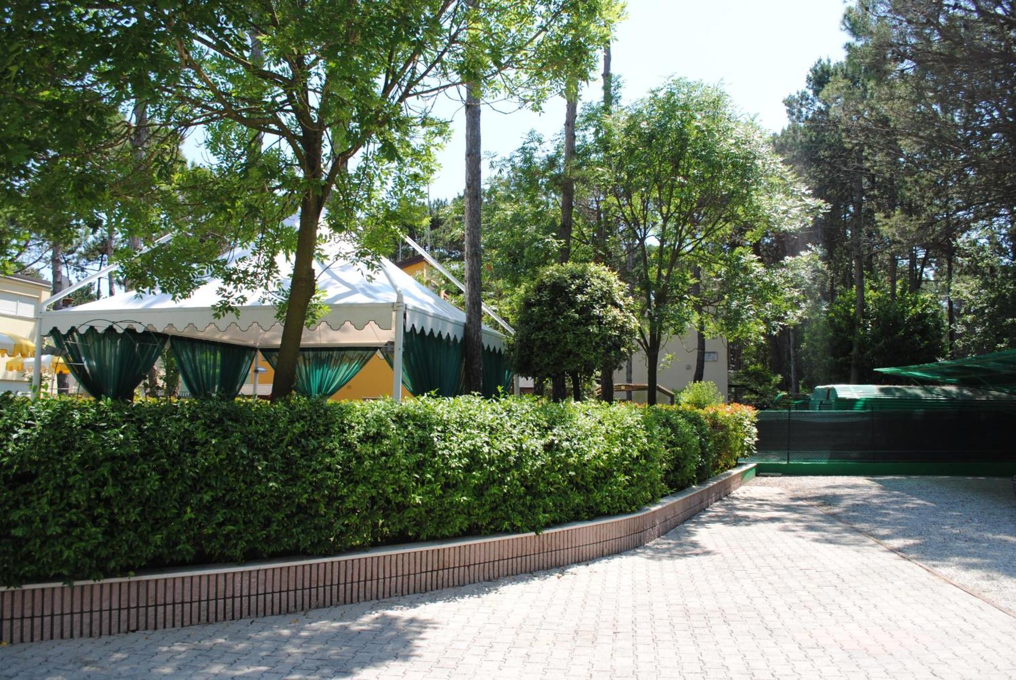Hotel Franz Bibione Buitenkant foto