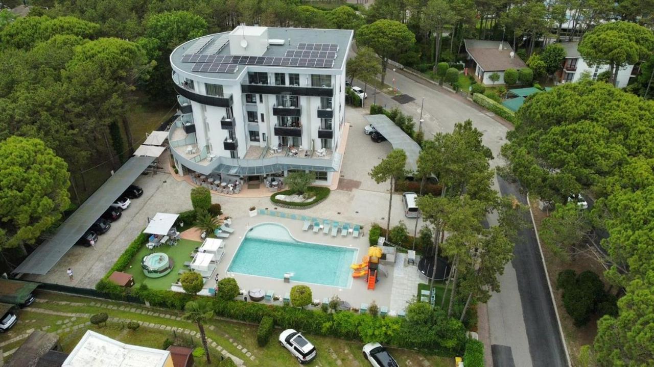 Hotel Franz Bibione Buitenkant foto