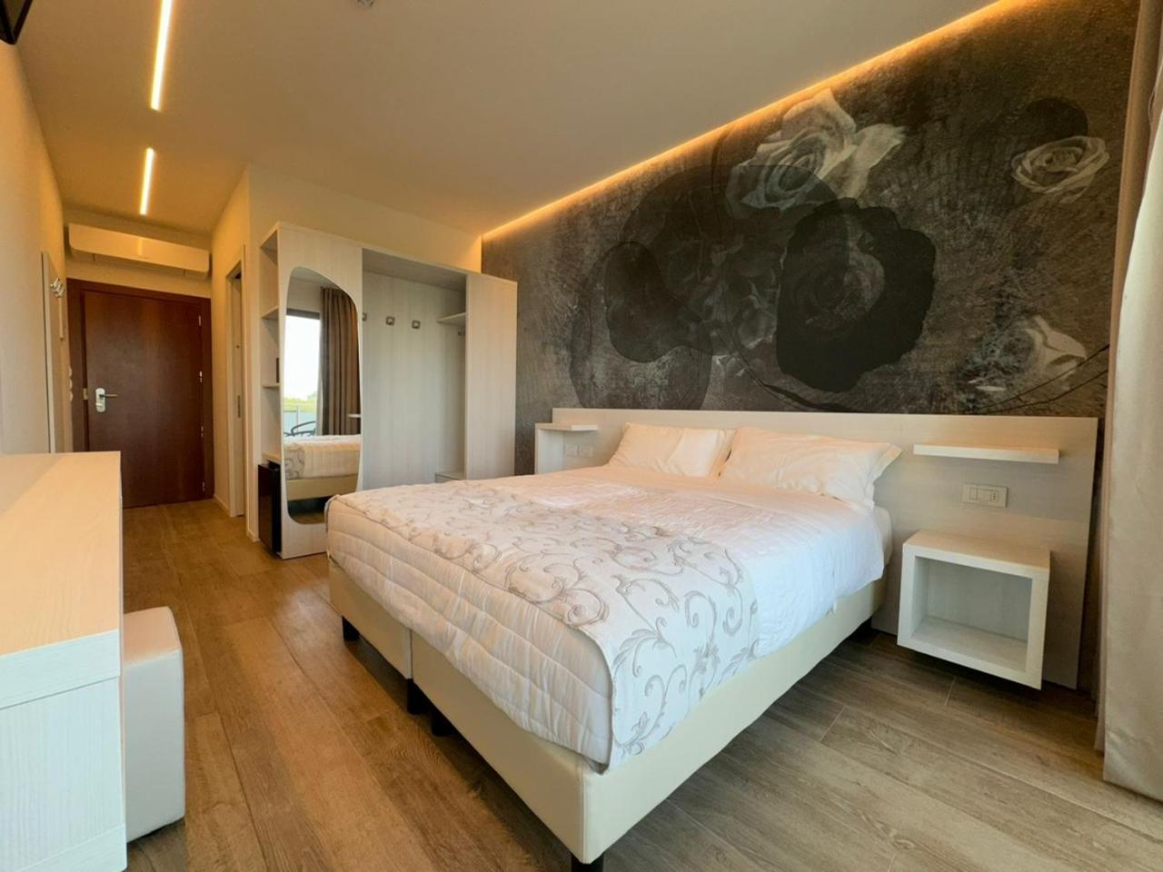 Hotel Franz Bibione Buitenkant foto
