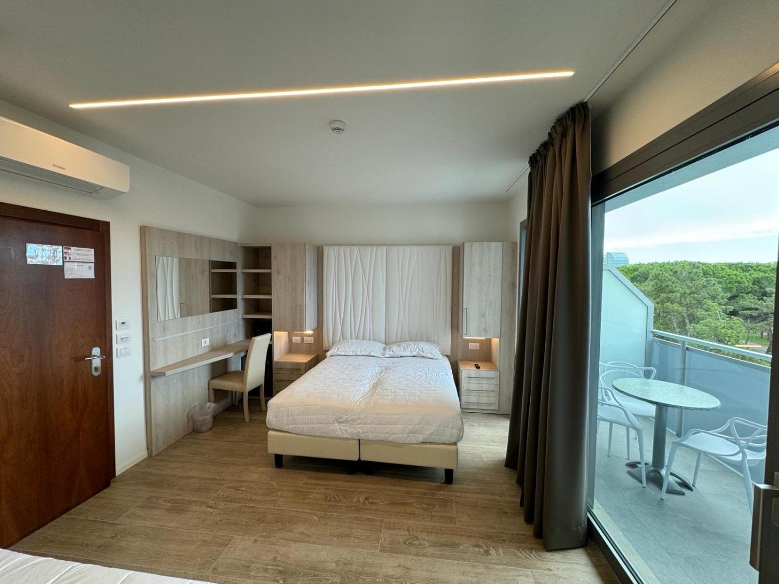 Hotel Franz Bibione Buitenkant foto