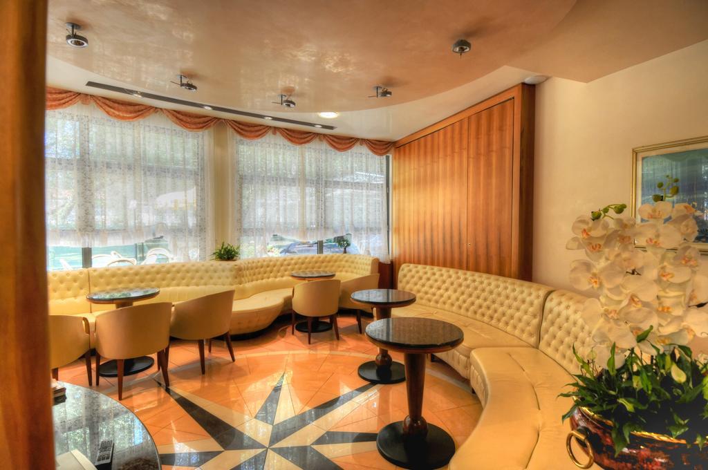 Hotel Franz Bibione Buitenkant foto